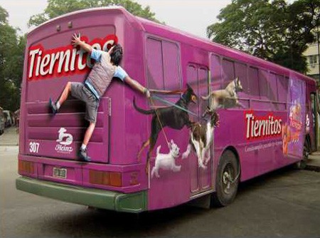 创意的公交车广告，我和我的爱狗们