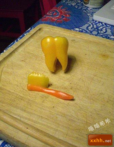甜椒做的牙和牙刷