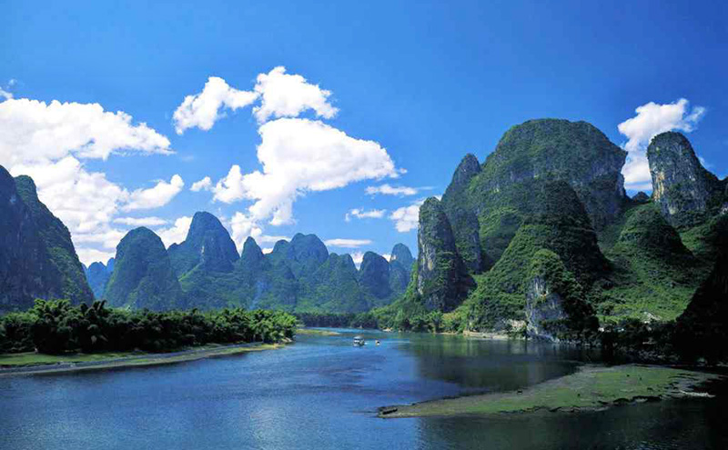 桂林的山，桂林的水，美不胜收