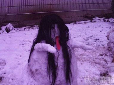 谁做的雪人，这么吓人