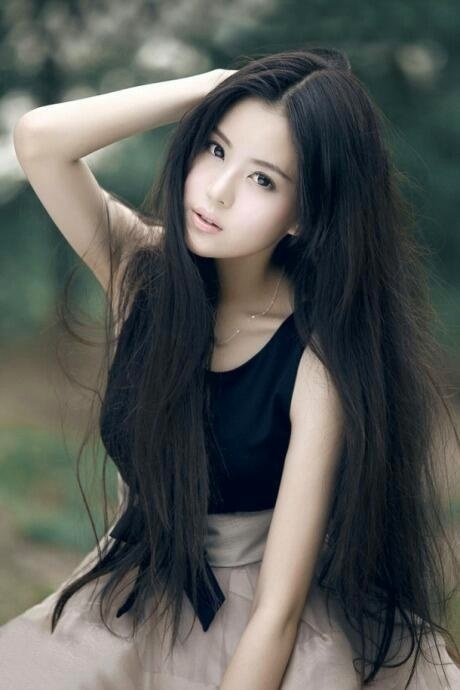 超美丽的长发女子