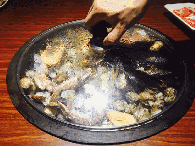 一大锅的清蒸海鲜动态图片