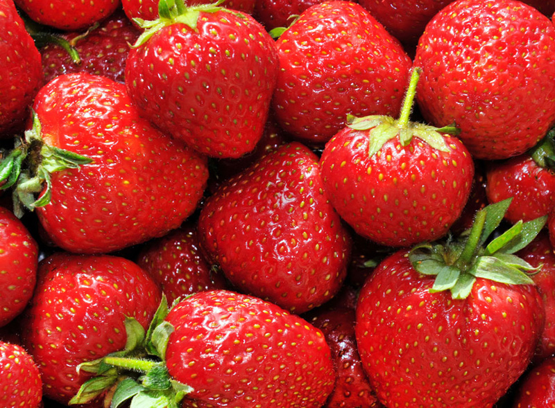 新鲜的超高清红色草莓图片